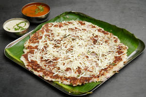 Cheese Onion Uttappam [1 Pc]