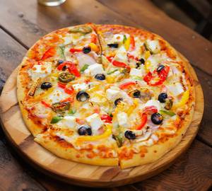 Veg overloaded pizza