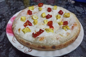 Spicy Kadhai Paneer Pizza