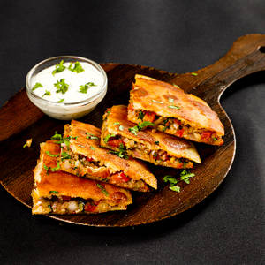 Spicy Cheesy Qhabooos