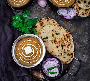 Dal Makhani + 4 Roti