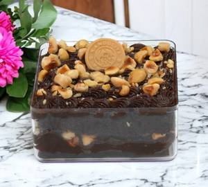 Hazelnut Cake Slice