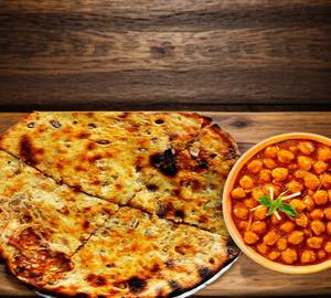 Onion Kulcha + Chana Gravy 