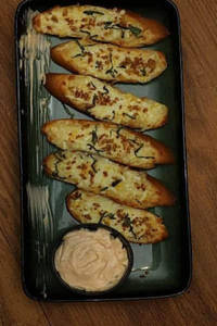 Signature Cheesy Garlic Bread