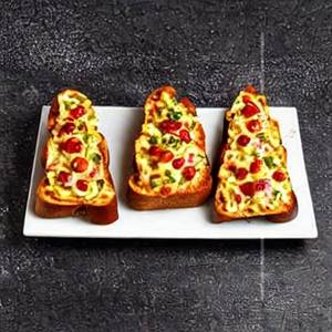 Garlic chilli cheese toast