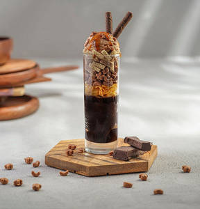 Crunchy Chocolate Sundae