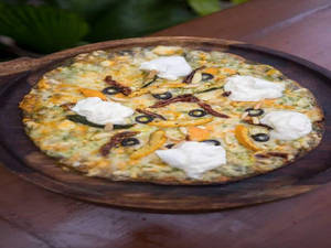 Olive Pesto Pizza