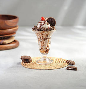Cookies & Cream Sundae
