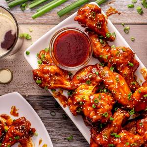 Cookies N Creams Special Hot Wings [One Portion]