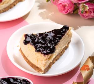 Blueberry baked cheesecake pastry [114 grams]