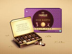 One Earth - 10 Country Inspired Handcrafted Chocolate Box