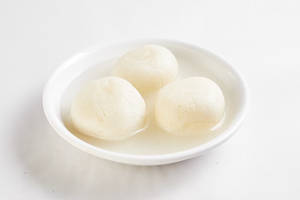 Spongy Rasgulla [1 Piece]
