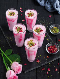 Gulabi Lassi [300ml]