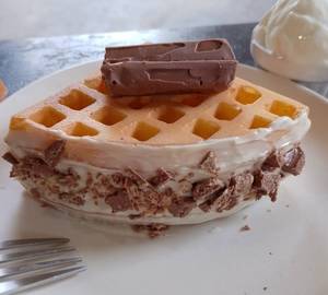 Waffle kitkat waffle