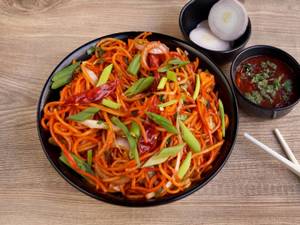 Schezwan veg noodles