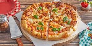Veg cheese pizza