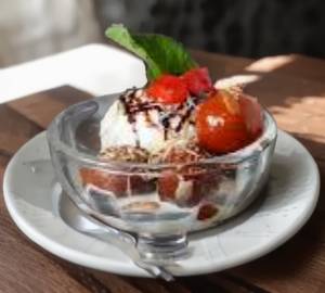 GULABJAMUN WITH ICE CREAM