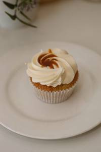 Salted caramel vanilla cupcake 