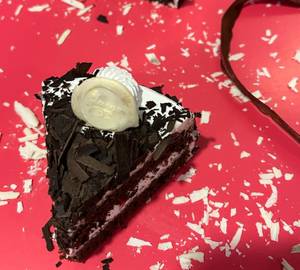 Black Forest Pastry [55G]