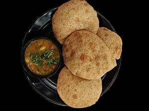 Kachori Sabzi