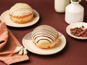 Custard Doughnut