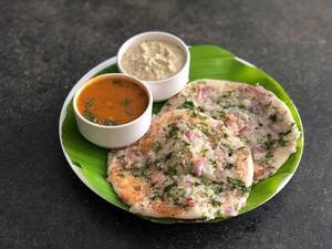 Podi Onion Uttapam