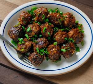 Veg manchuria [dry] [200 Gms]