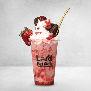 Strawberry Cookie & Creme Shake