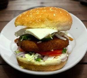 Grilled veg paneer burger