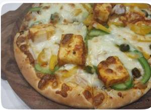 Paneer Chilly Pizza