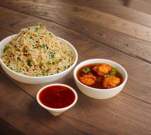 Chilly Chicken With Veg Fried Rice (600 Gms)