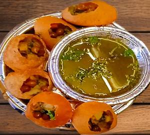 Aate Ke Gol Gappe [8 Pcs] Aalu Ka Masala with Regular Pani