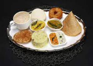 Mini Tiffin                                                                                                                                           