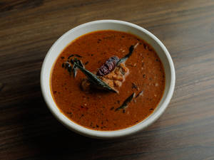 CHICKEN VARUTHARACHA CURRY (H) (TV)