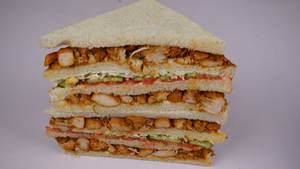 Chicken Tikka Pizza Sandwich