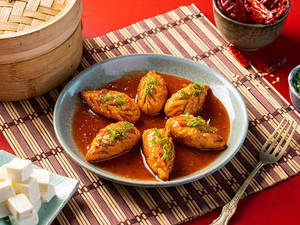 Schezwan Paneer Momos (6 Pcs)
