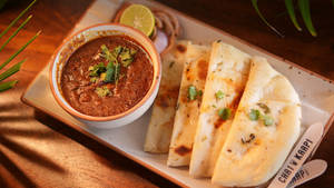 Dal Makhni Kulche