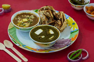Chur-chur Naan, Palak Paneer, Dal Makhni