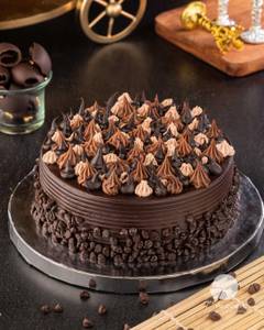 Chocolaty Chips Exotic Cake