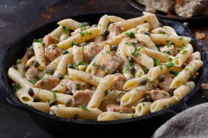 White Sauce Pasta (Veg Penne)