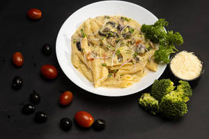 Alfredo Veg Pasta