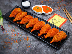 Peri Peri Kurkure Vegetable Momo (8 Pcs)