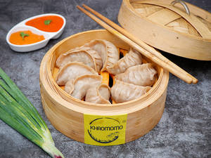 Nepali Whole Wheat Chicken Steamed Momo (8 Pcs)