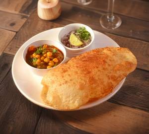 Chole Bhature [2 Bhature]