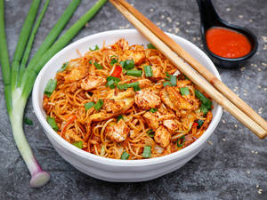 Chicken Schezwan Noodles