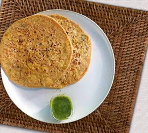 Aloo paratha and green chutney [2 pieces]