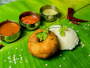Idli (1 Pc) Vada (1 Pc)