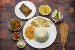 Bhetki Paturi Bhoj Thali