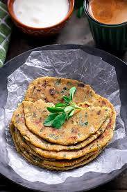 Methi pyaj paratha