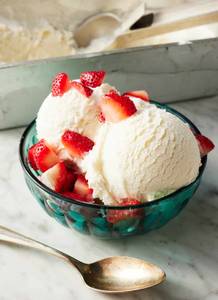Vanilla ice cream [1 scoop]